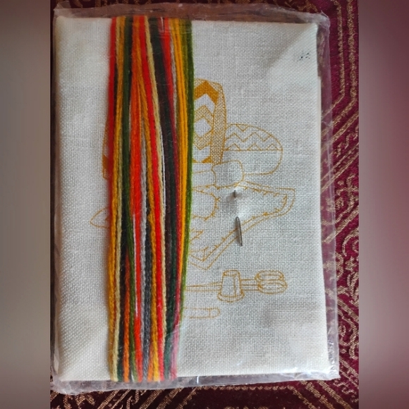 Vintage Crewel Embroidery Kit Jiffy Stitchery - Picture 2 of 3